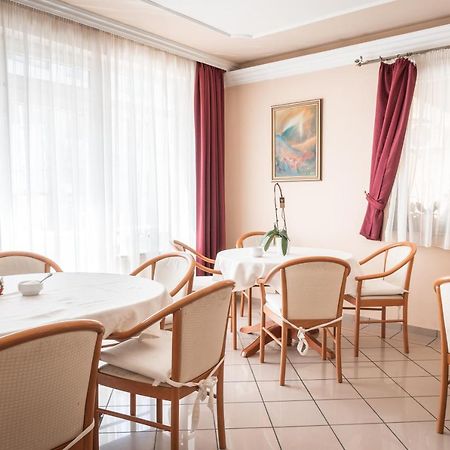 Kaiser Panzio Baja Exteriör bild